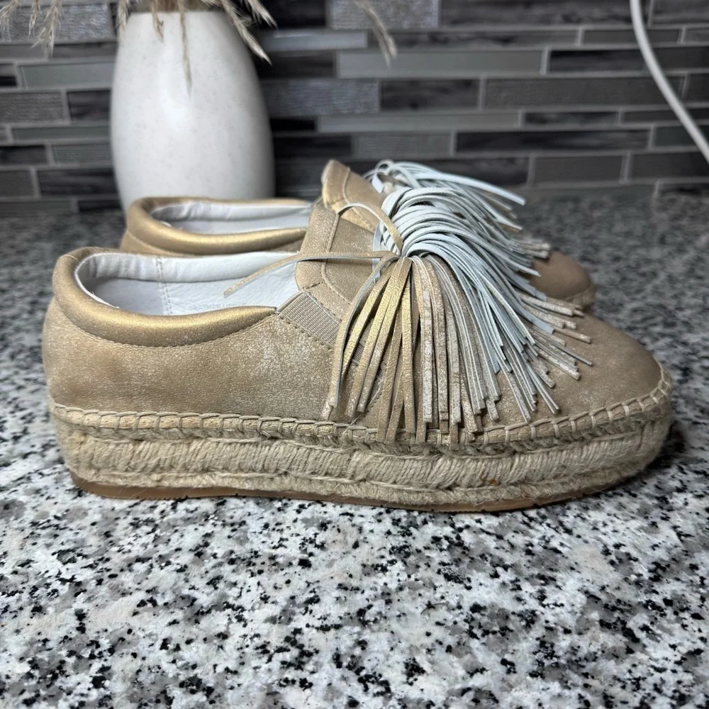 J Slides Women’s Raoul Closed Toe Leather Espadrille Flats Size 8